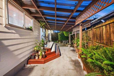 Photo of property in 24 Beauchamp Drive, Massey, Auckland, 0614