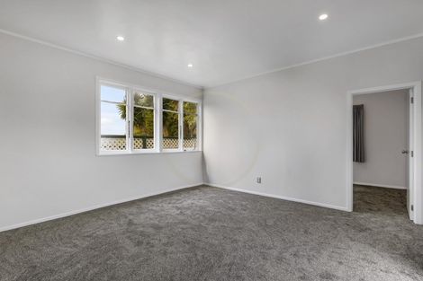 Photo of property in 14 Clayton Road, Manurewa, Auckland, 2102