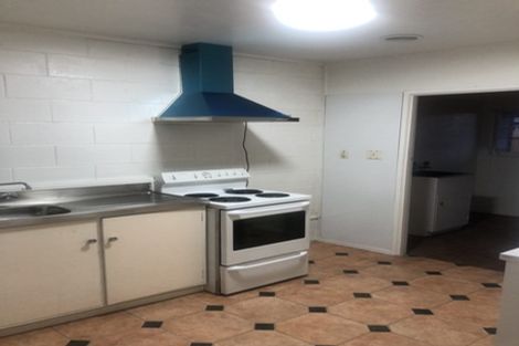 Photo of property in 3 Norman Spencer Drive, Papatoetoe, Auckland, 2104