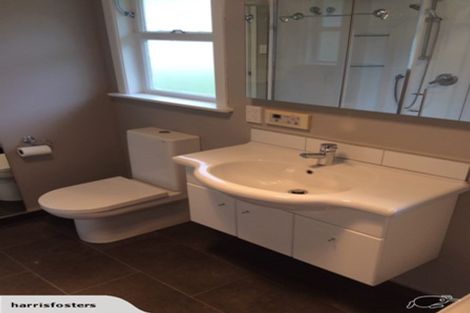 Photo of property in 54 Batchelor Street, Newlands, Wellington, 6037