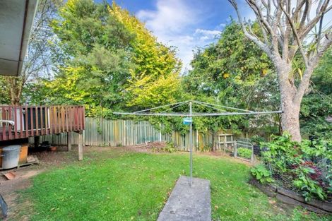 Photo of property in 2/2 Oreil Avenue, West Harbour, Auckland, 0618