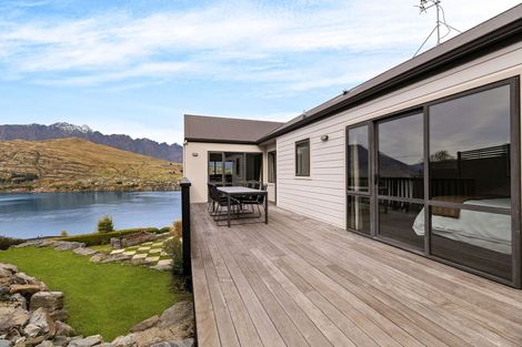 Photo of property in 5 Gum Lane, Queenstown, 9300