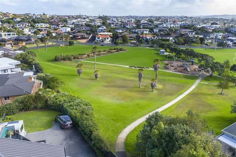 Photo of property in 29 Marellen Drive, Red Beach, 0932