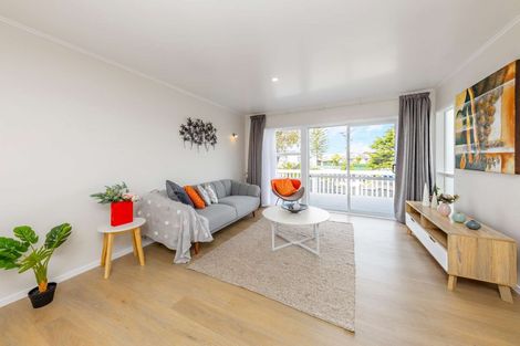 Photo of property in 8 Lympne Lane, Mangere, Auckland, 2022