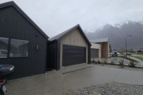 Photo of property in 20 Barn Road, Jacks Point, 9371