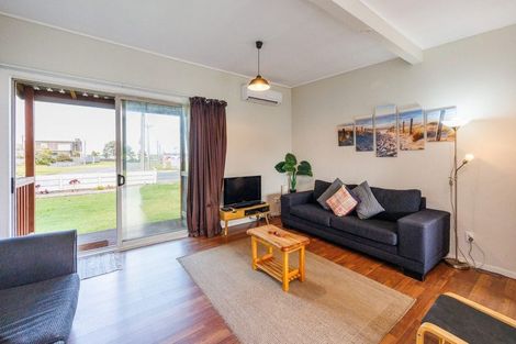 Photo of property in 133 Seabury Avenue, Foxton Beach, Foxton, 4815