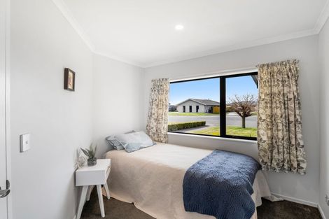 Photo of property in 8 Penbury Close, Huntingdon, Ashburton, 7774