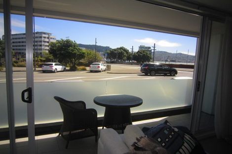 Photo of property in Aqua, 2/74 Oriental Parade, Oriental Bay, Wellington, 6011