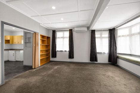 Photo of property in 6 Peace Avenue, Moturoa, New Plymouth, 4310