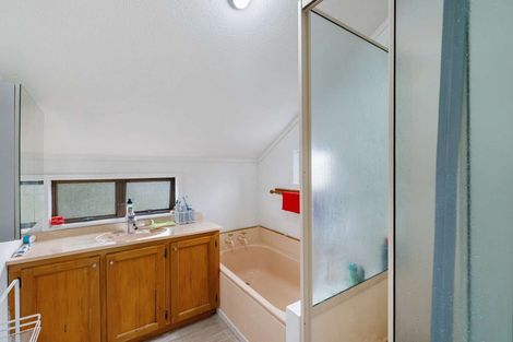 Photo of property in 2/11 Halsey Road, Manurewa, Auckland, 2102