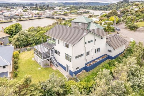 Photo of property in 70 Hipango Terrace, Durie Hill, Whanganui, 4500