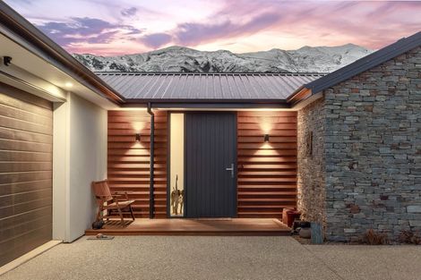 Photo of property in 12 Sapphire Spring Rise, Wanaka, 9305