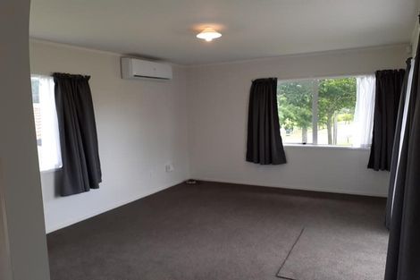 Photo of property in 3 Oakhaven Place, Ranui, Auckland, 0612