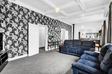 Photo of property in 278 South Road, Hawera, 4610