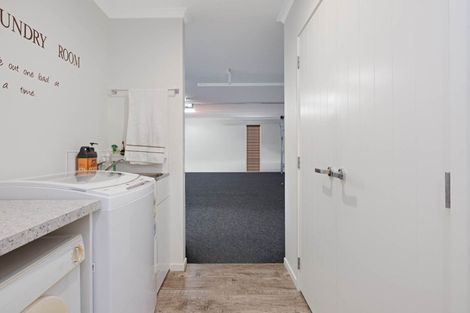 Photo of property in 10 Sophora Place, Papamoa Beach, Papamoa, 3118