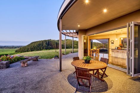 Photo of property in 102 Kuku East Road, Kuku, Levin, 5570