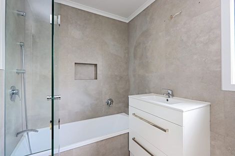 Photo of property in 5 Arklow Place, Flaxmere, Hastings, 4120