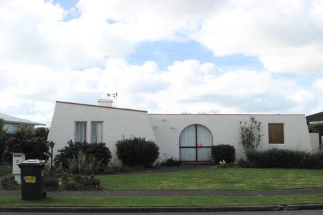 Photo of property in 15 Akepiro Place, Tawhero, Whanganui, 4501