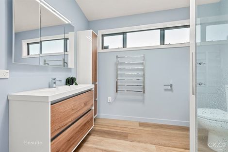 Photo of property in 21 Pempsey Street, Silverstream, Upper Hutt, 5019