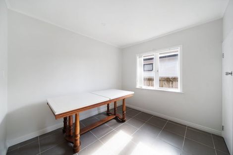 Photo of property in 51 Hallberry Road, Mangere East, Auckland, 2024