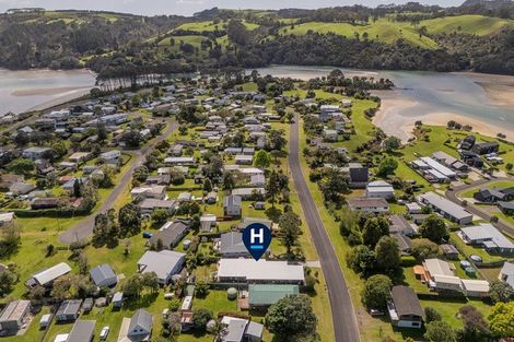 Photo of property in 36 Oyster Drive, Cooks Beach, Whitianga, 3591