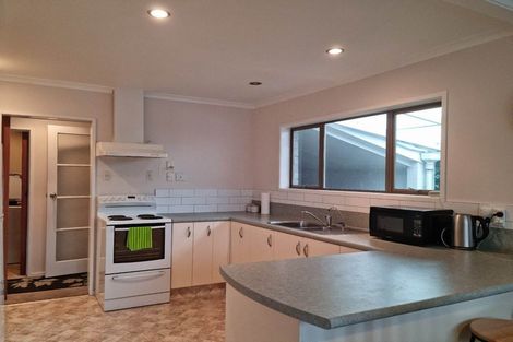 Photo of property in 72 Manu Crescent, Upper Vogeltown, New Plymouth, 4310