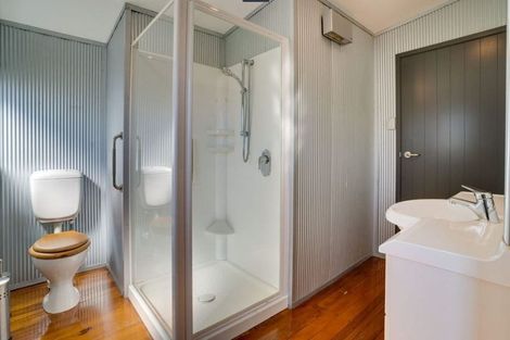 Photo of property in 40 Marine Parade, Macandrew Bay, Dunedin, 9014