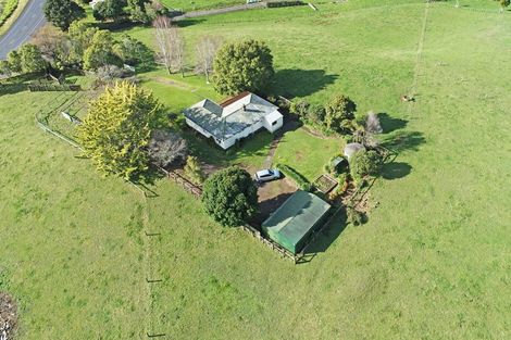 Photo of property in 915 Glenbrook Road, Glenbrook, Pukekohe, 2679