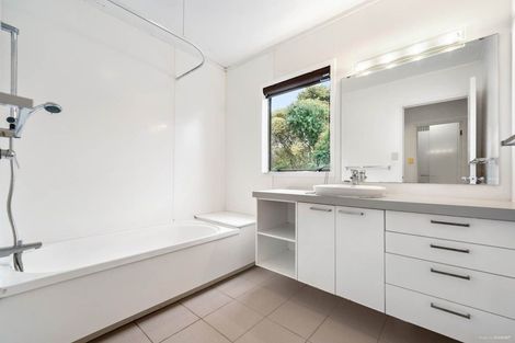 Photo of property in 2/33 Monteith Crescent, Remuera, Auckland, 1050