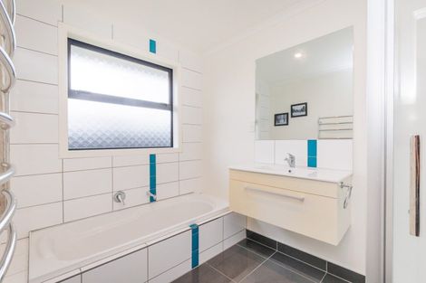 Photo of property in 27a Poole Street, Feilding, 4702