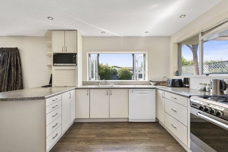 Photo of property in 15 Muir Avenue, Halswell, Christchurch, 8025