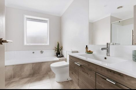 Photo of property in 10 Te Kio Crescent, Papamoa Beach, Papamoa, 3118