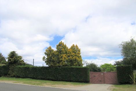 Photo of property in 33 Ingle Avenue, Waipahihi, Taupo, 3330
