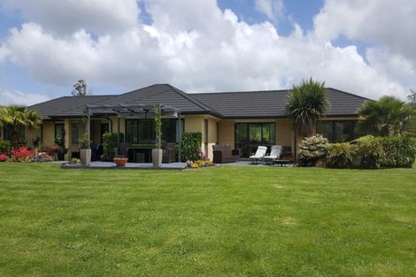 Photo of property in 139 Dunn Road, Ararimu, Drury, 2579