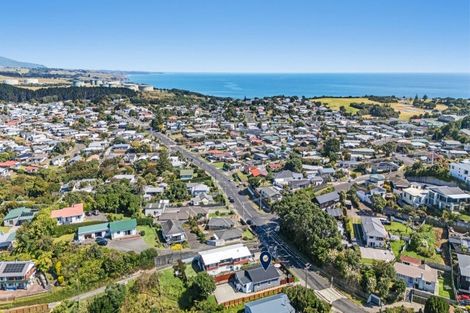 Photo of property in 53 Ngamotu Road, Moturoa, New Plymouth, 4310