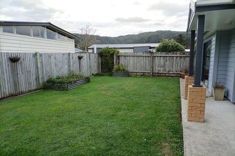 Photo of property in 14a Glen Road, Stokes Valley, Lower Hutt, 5019