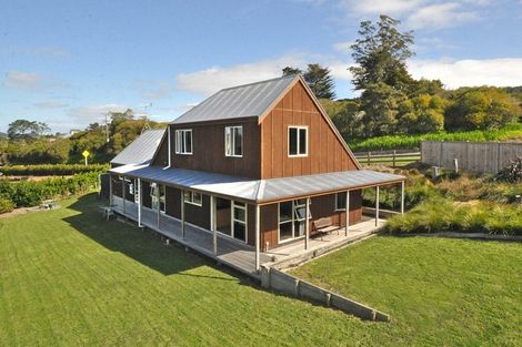 Photo of property in 1 Downer Access Road, Kaukapakapa, 0873