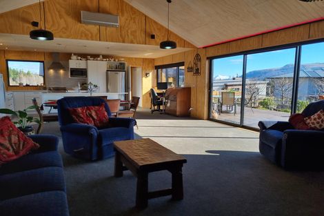 Photo of property in 7 Rankin Rise, Lake Tekapo, 7999