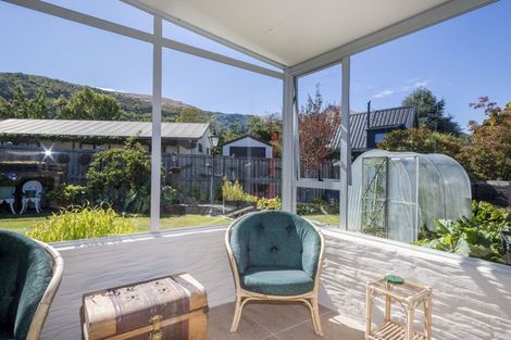 Photo of property in 17 Inverness Crescent, Arrowtown, 9302