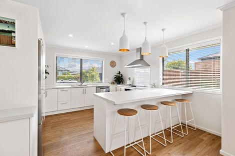 Photo of property in 8 Bradwell Crescent, Halswell, Christchurch, 8025