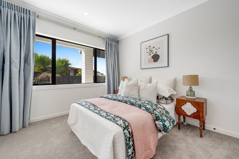 Photo of property in 2/152 Clovelly Road, Bucklands Beach, Auckland, 2012