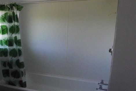 Photo of property in 41 Versailles Street, Karori, Wellington, 6012