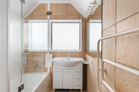 Photo of property in 8a Alpha Avenue, Coastlands, Whakatane, 3120