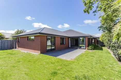 Photo of property in 16 Waimarie Street, Pegasus, 7612