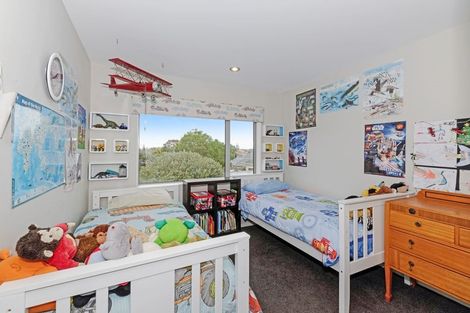 Photo of property in 36a Kervil Avenue, Te Atatu Peninsula, Auckland, 0610
