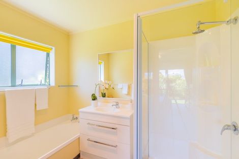 Photo of property in 7 Tobys Way, Waikanae Beach, Waikanae, 5036