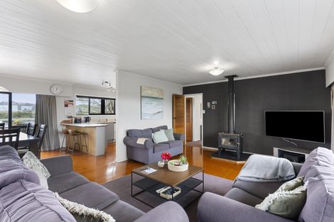 Photo of property in 48 Parkhurst Road, Helensville, 0874