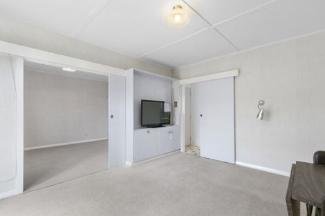 Photo of property in 1/1079 High Street, Taita, Lower Hutt, 5011