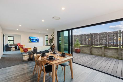 Photo of property in 12 Mackillop Way, Brooklands, New Plymouth, 4310