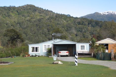 Photo of property in 18 Stafford Street, Blackball, 7804